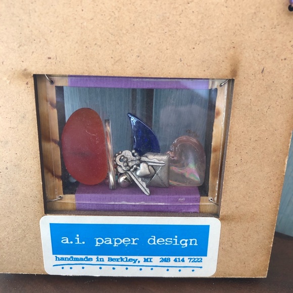 “Love Deep” artisan made little wall hanging in red & purple - Picture 5 of 7